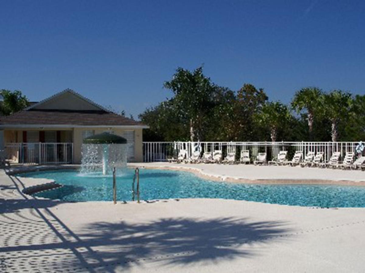 A Wonderful 4 Bedroom Villa With It Own Pool For A Perfect Family Experience Orlando Luaran gambar